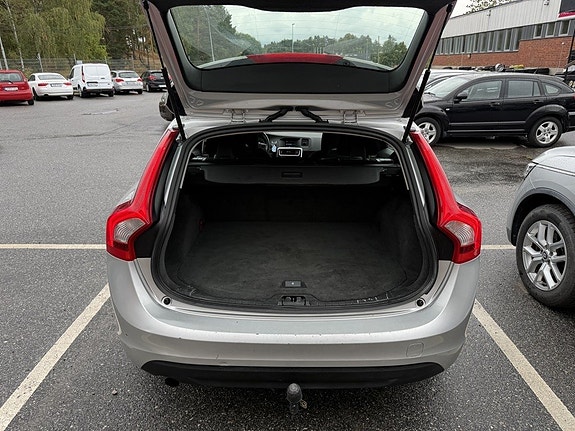Volvo V60 14 of 18