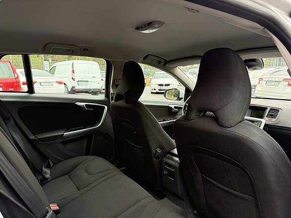 Volvo V60 13 of 18