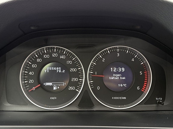 Volvo V60 15 of 18