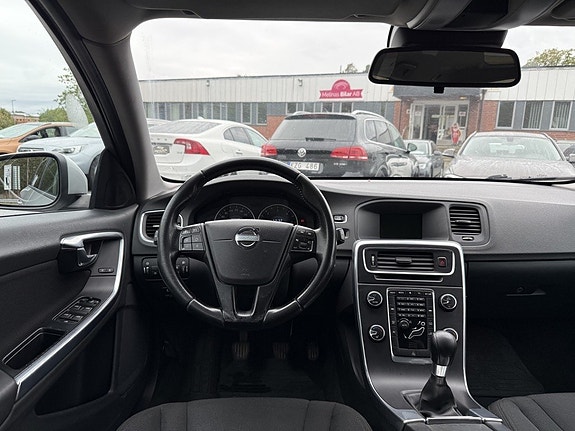 Volvo V60 10 of 18