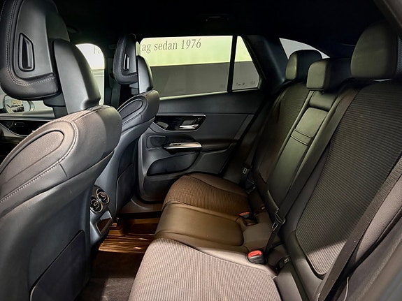 Mercedes-Benz GLC300 e 4 of 16