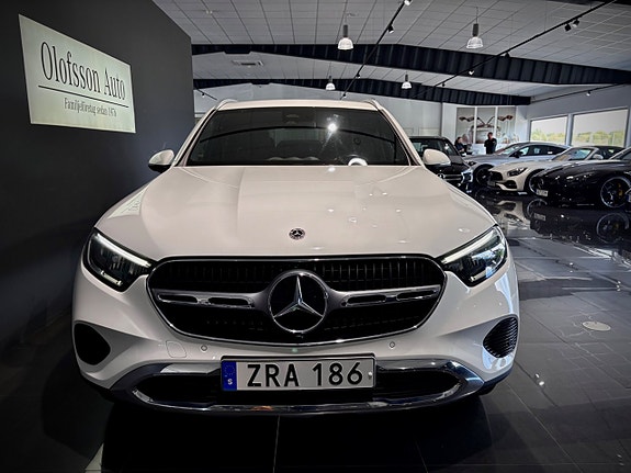 Mercedes-Benz GLC300 e 14 of 16