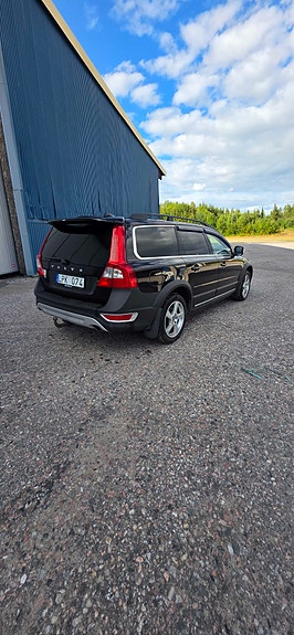 Volvo XC70 3 of 5