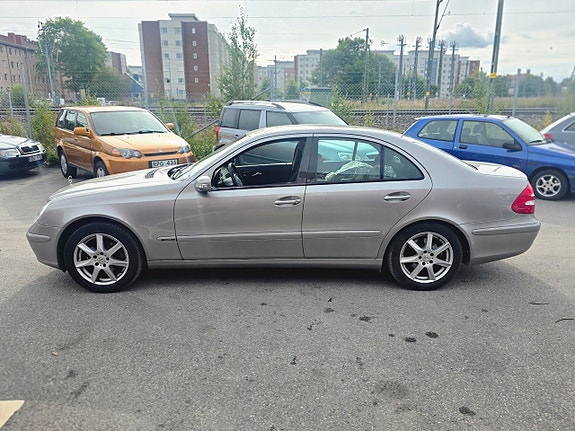 Mercedes-Benz E300 de 10 of 22