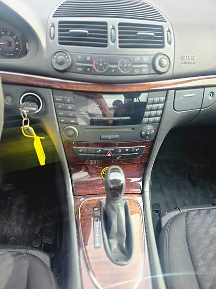 Mercedes-Benz E300 de 4 of 22