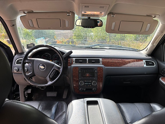 Chevrolet Silverado 3500 16 of 18