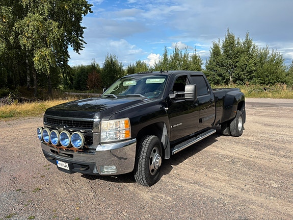 Chevrolet Silverado 3500 3 of 18