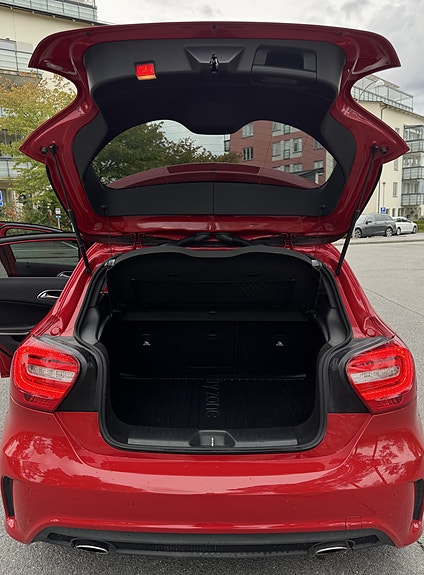Mercedes-Benz A200 11 of 12