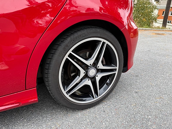 Mercedes-Benz A200 12 of 12