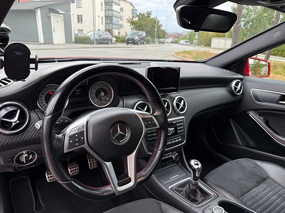 Mercedes-Benz A200 8 of 12