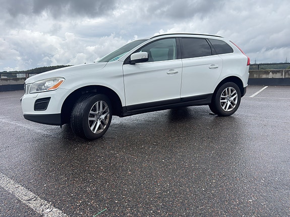 Volvo XC60 5 of 13