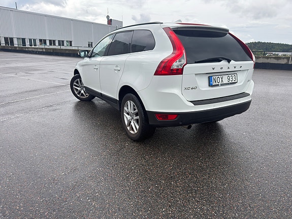 Volvo XC60 3 of 13