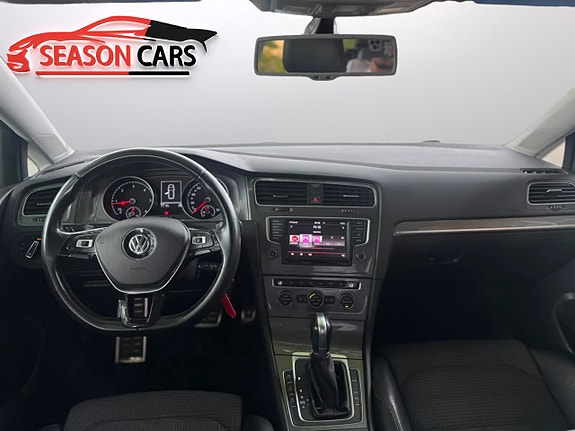 Volkswagen Golf Alltrack 9 of 18
