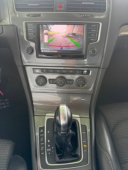 Volkswagen Golf Alltrack 11 of 18