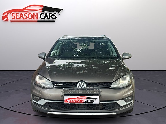 Volkswagen Golf Alltrack 7 of 18