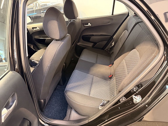Kia Picanto 6 of 13