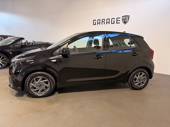 Kia Picanto 2 of 13