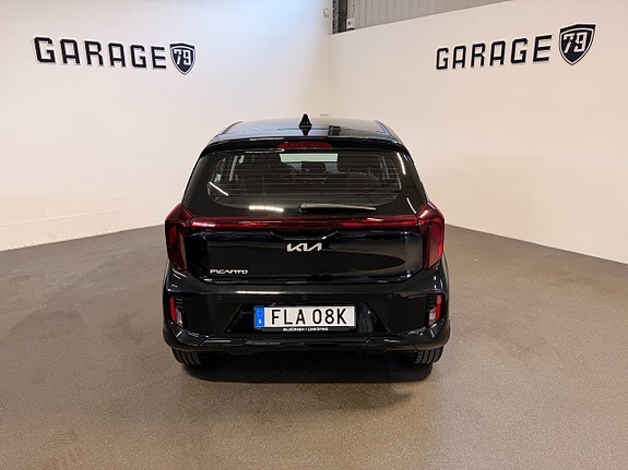 Kia Picanto 7 of 13