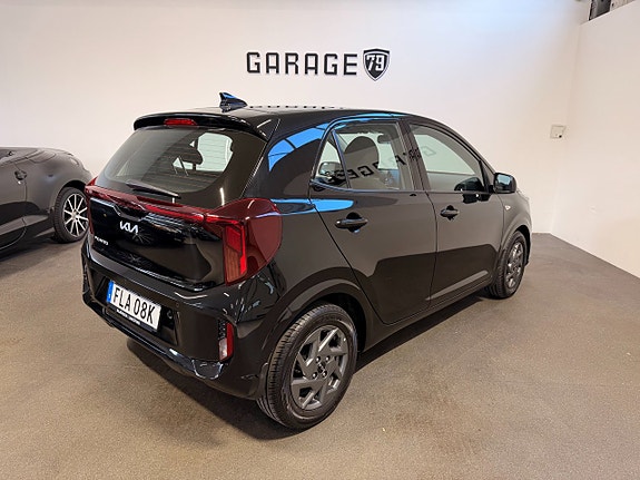 Kia Picanto 8 of 13