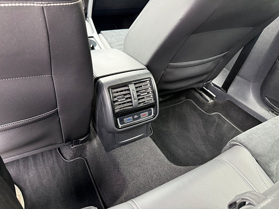 Volkswagen Passat 20 of 30