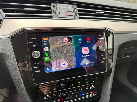 Volkswagen Passat 23 of 30