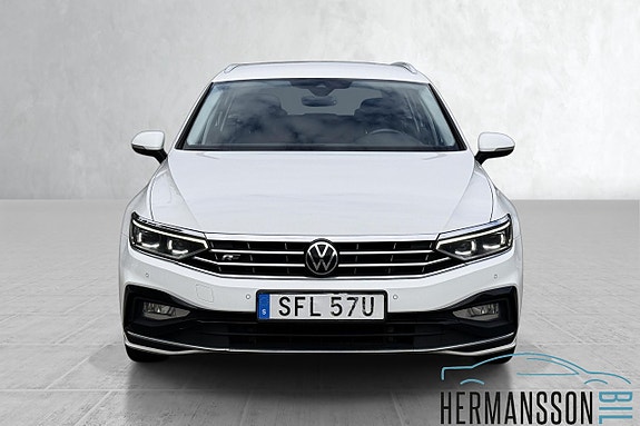 Volkswagen Passat 3 of 30
