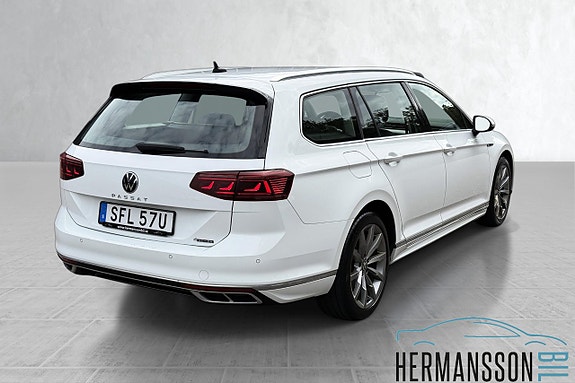 Volkswagen Passat 9 of 30