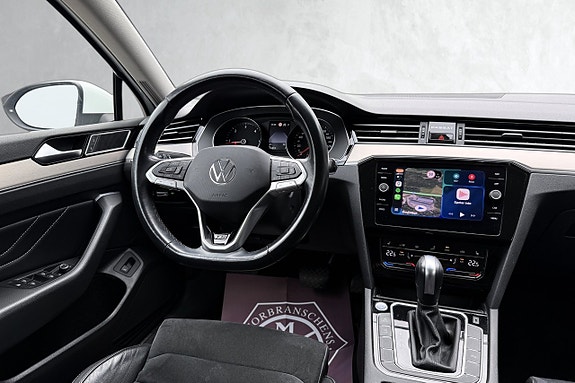 Volkswagen Passat 12 of 30