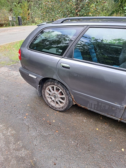 Volvo V40 7 of 8