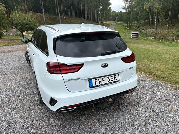 Kia Ceed 4 of 9