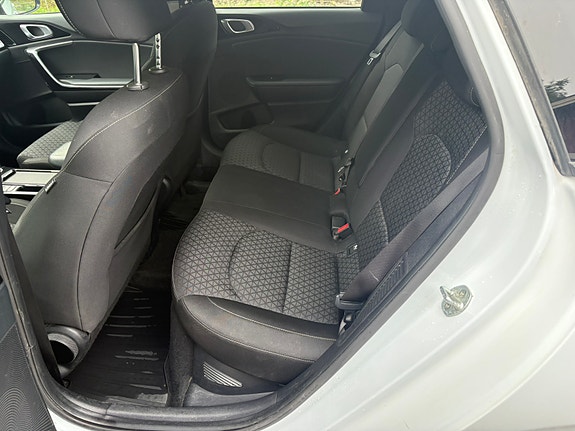 Kia Ceed 8 of 9