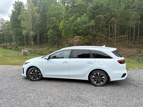 Kia Ceed 2 of 9