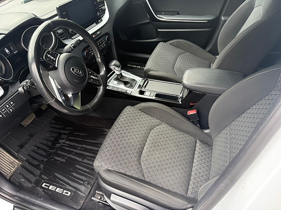 Kia Ceed 7 of 9