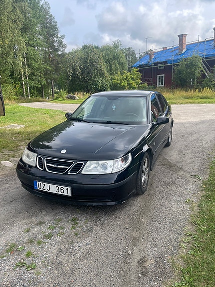 Saab 9-5 2 of 10
