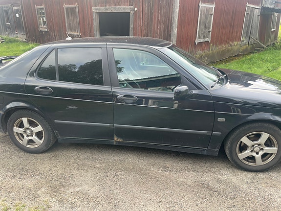 Saab 9-5 4 of 10