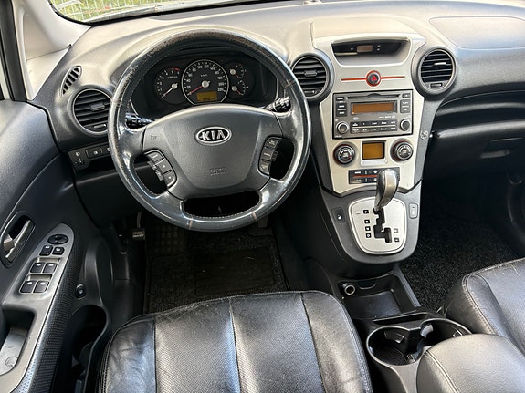 Kia Carens 5 of 6