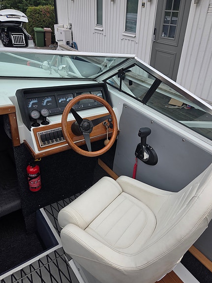 Daycrusier Four winns 20 fot med v8a 3 of 30