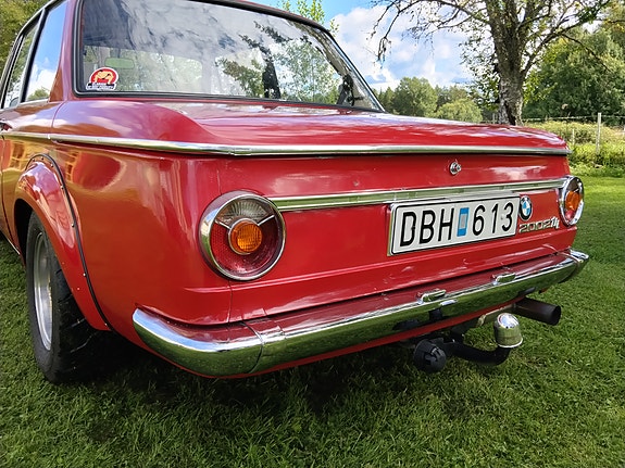 BMW 2002 Ti 2 of 5
