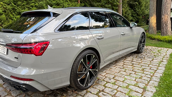 Audi S6 2 of 17