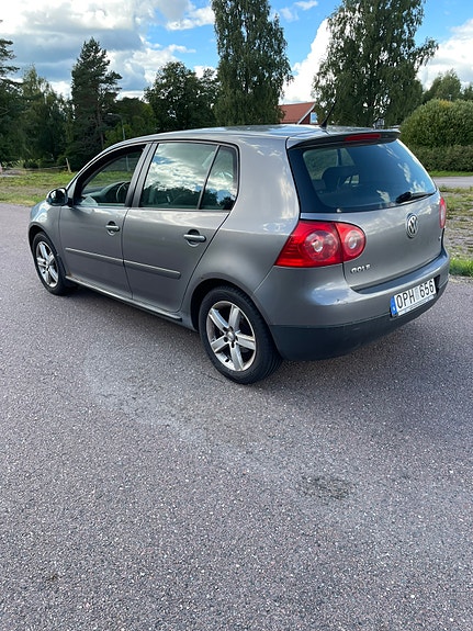 Volkswagen Golf V 6 of 7