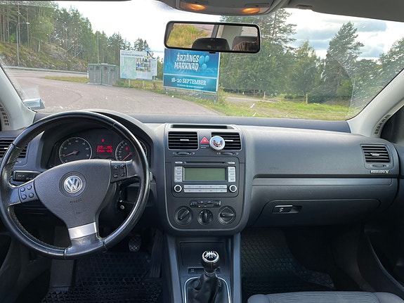 Volkswagen Golf V 7 of 7