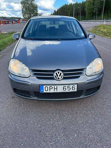 Volkswagen Golf V 4 of 7