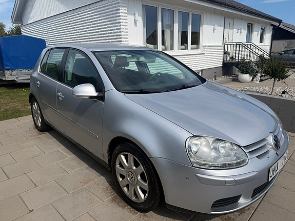 Volkswagen Golf V 4 of 6
