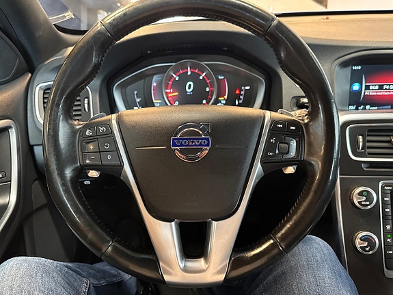 Volvo V60 14 of 30