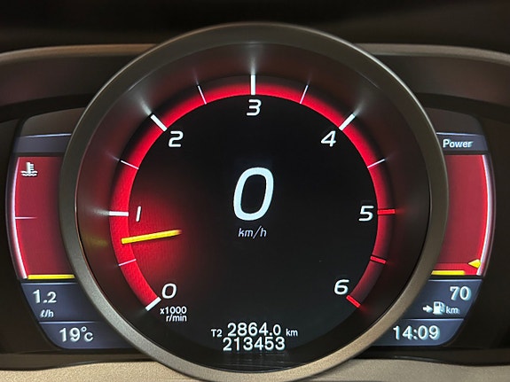 Volvo V60 15 of 30