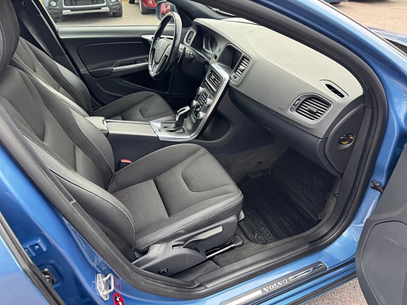Volvo V60 25 of 30