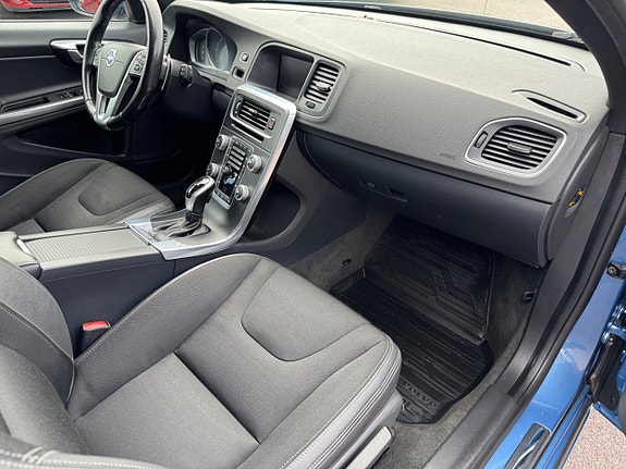 Volvo V60 27 of 30