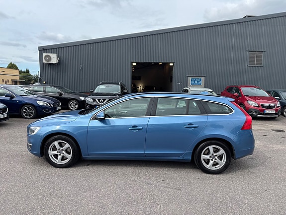 Volvo V60 8 of 30