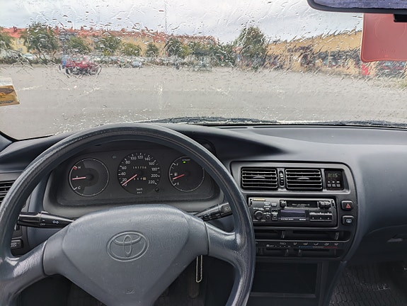 Toyota Corolla 8 of 10