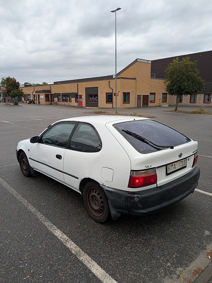 Toyota Corolla 5 of 10